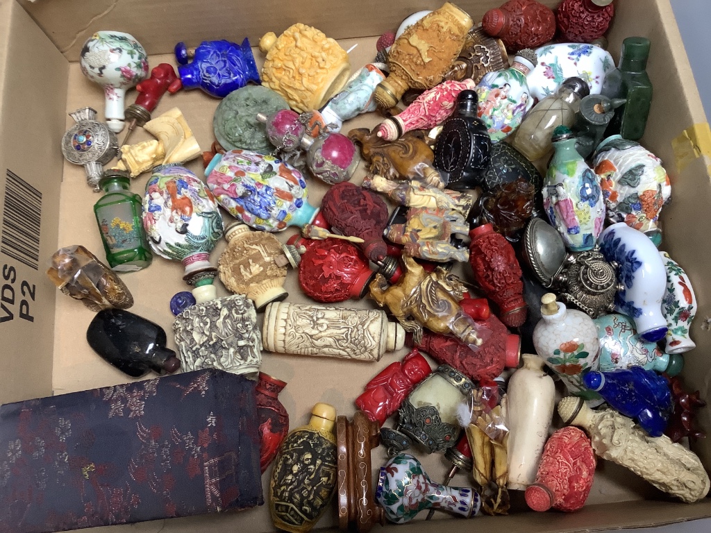 A quantity of approximately fifty Chinese snuff bottles